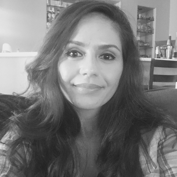 Meet your Posher, Marisa - Picture 1 of 1